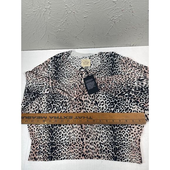 CHASER Black and White Leopard Print Pullover Knit Top Shirt Women's Size Small - Picture 5 of 5